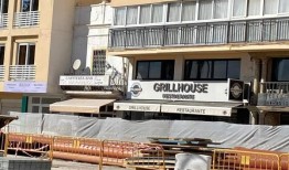 外国居民支持Estepona咖啡馆老板