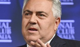 前财政部长乔·霍基称小型核反应堆“即将到来”