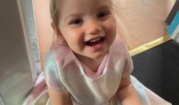 切尔西·格里森-米切尔：两岁的伊莎贝拉·惠登的尸体被妈妈推在婴儿车里好几天