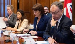 财政大臣在放松银行改革提议后会见了金融城的高层领导