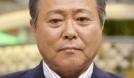 日本自由播音员小仓智明去世，享年77岁