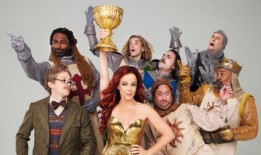 第一次看到斯马洛特的《圆桌骑士》