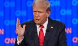 特朗普在辩论中提到的“黑人工作”和“西班牙裔工作”激起了民主党人的愤怒