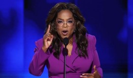 在奥普拉“没有孩子的猫夫人”的时刻，民主党全国委员会的镜头尴尬地切换到马里兰州代表特蕾莎·伍曼