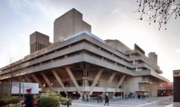 伦敦国家剧院将测试提前开幕时间