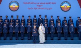 阿米尔赞助阿尔扎伊姆航空学院的毕业典礼